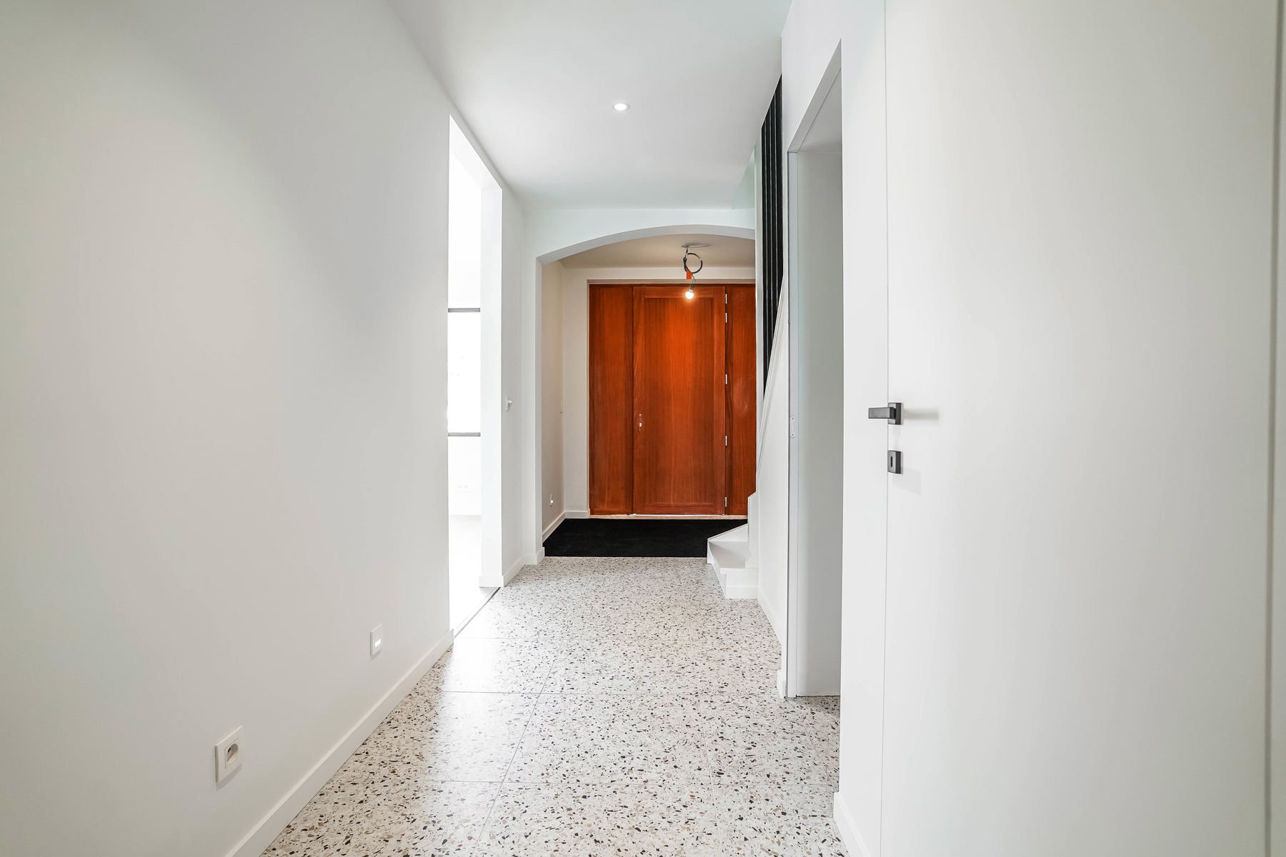 Prachtige, compleet gerenoveerde luxewoning op toplocatie te Kapelle-op-den-Bos foto 7