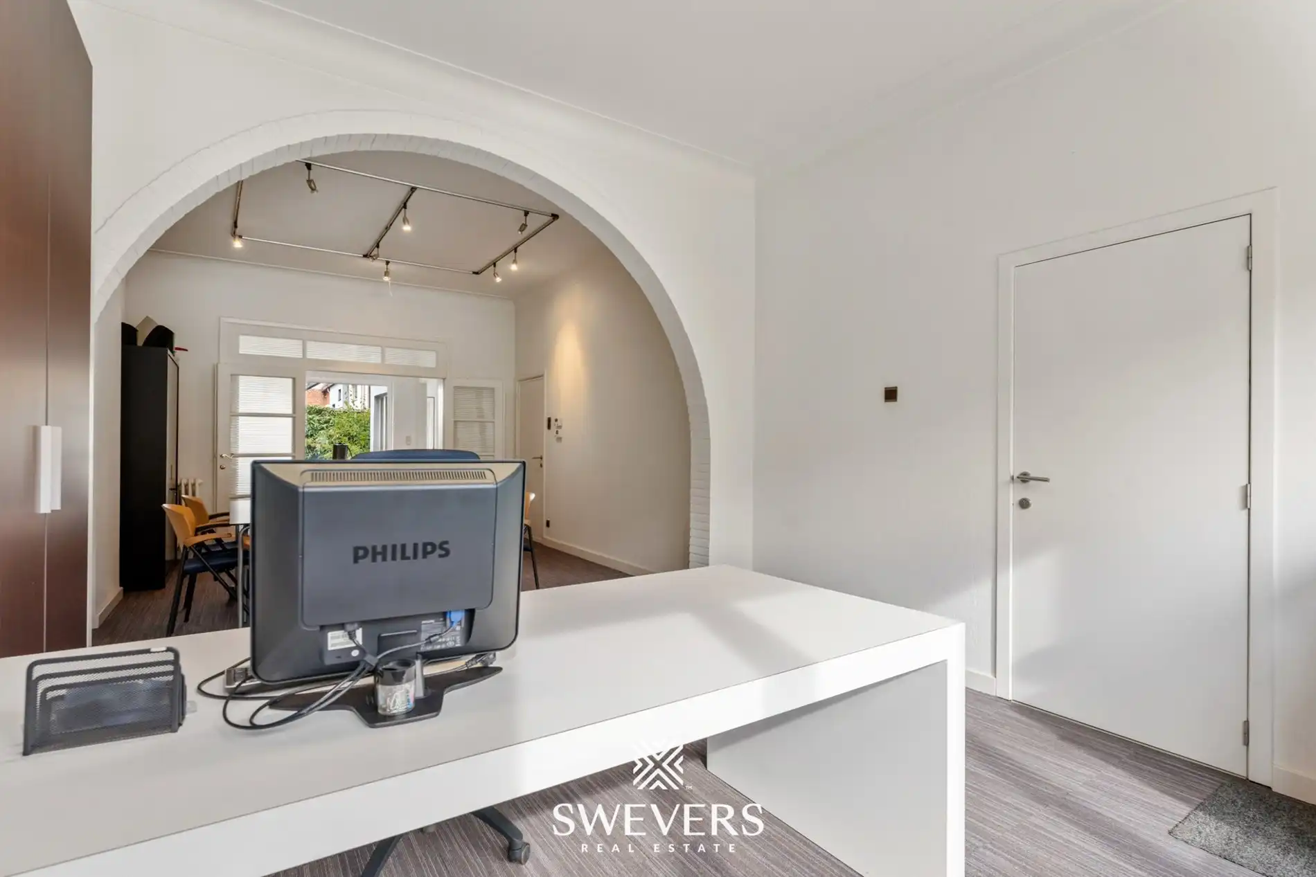 Stijlvol herenhuis met kantoorruimte en 3 slaapkamers in hartje Hasselt foto 5