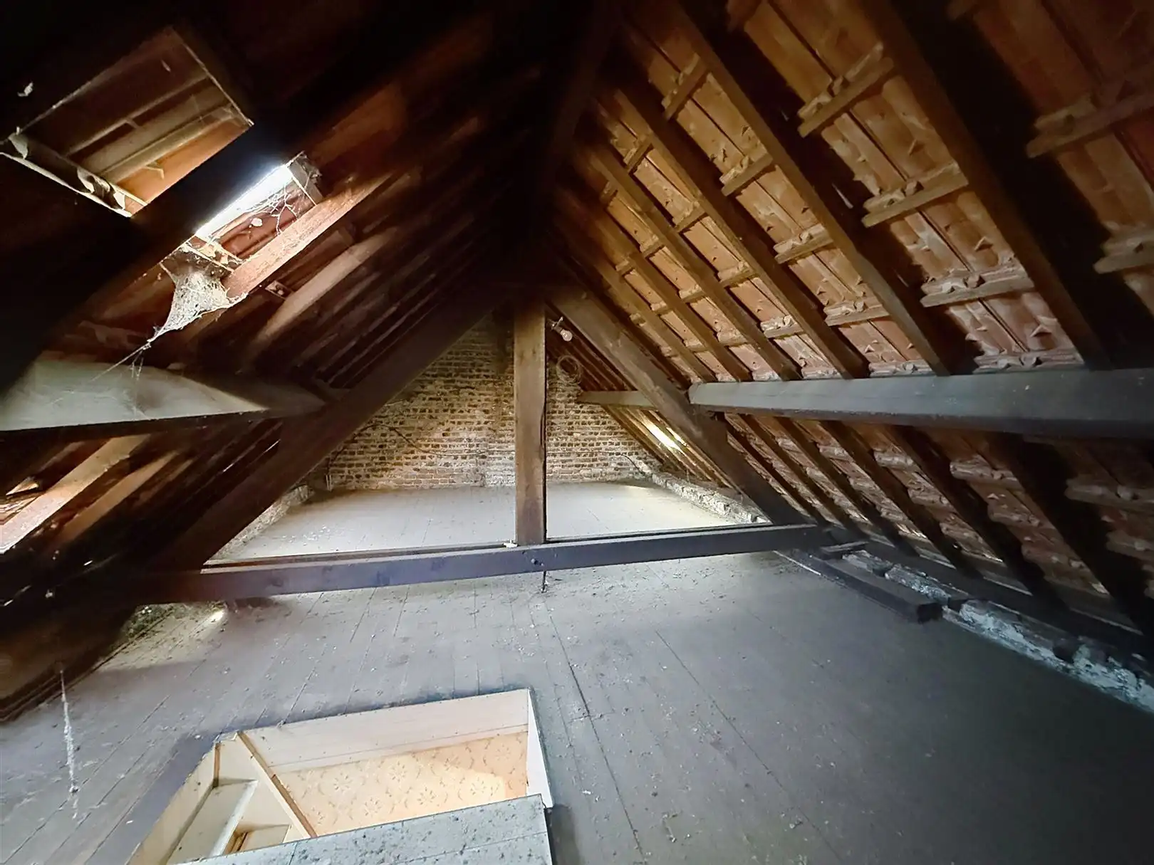 Te renoveren woning met garage en tuin, opp 2a 40ca foto 27