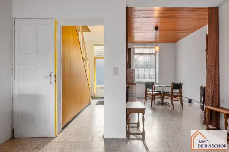 Gezellige woning met 2 slaapkamers, tuin en 2 autostaanplaatsen foto 7