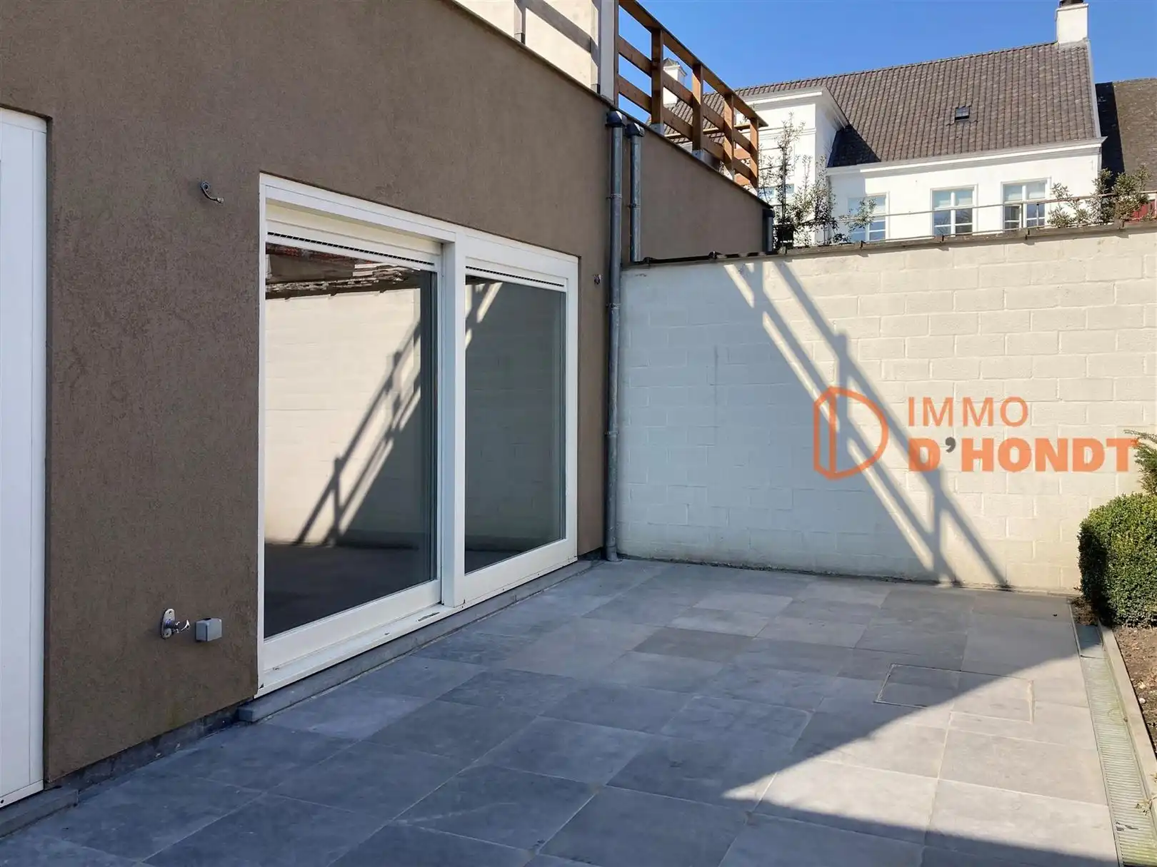 Stadswoning met tuin, terras en garage foto 12