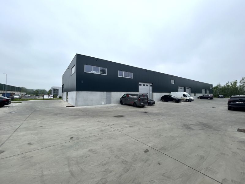 Nieuwbouw KMO-unit met mezzanine te koop in Lede – uitstekende ligging foto 9