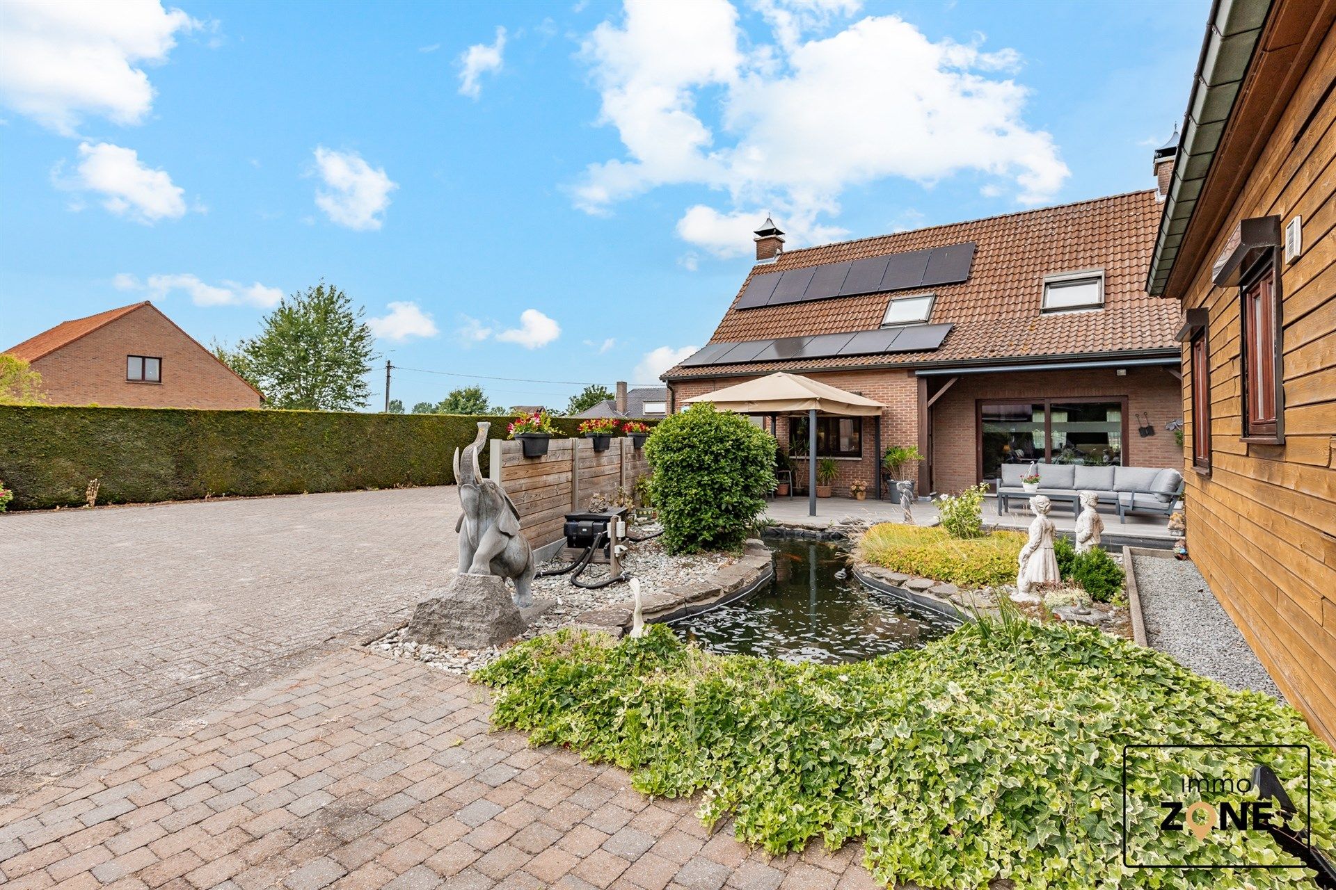 Huis, chalet en ruim magazijn op toplocatie foto 5