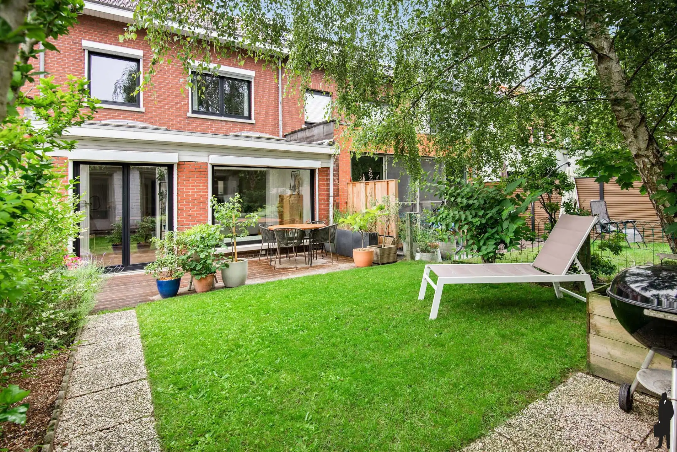 Instapklare gezinswoning met 3 slaapkamers en gezellige tuin foto 24