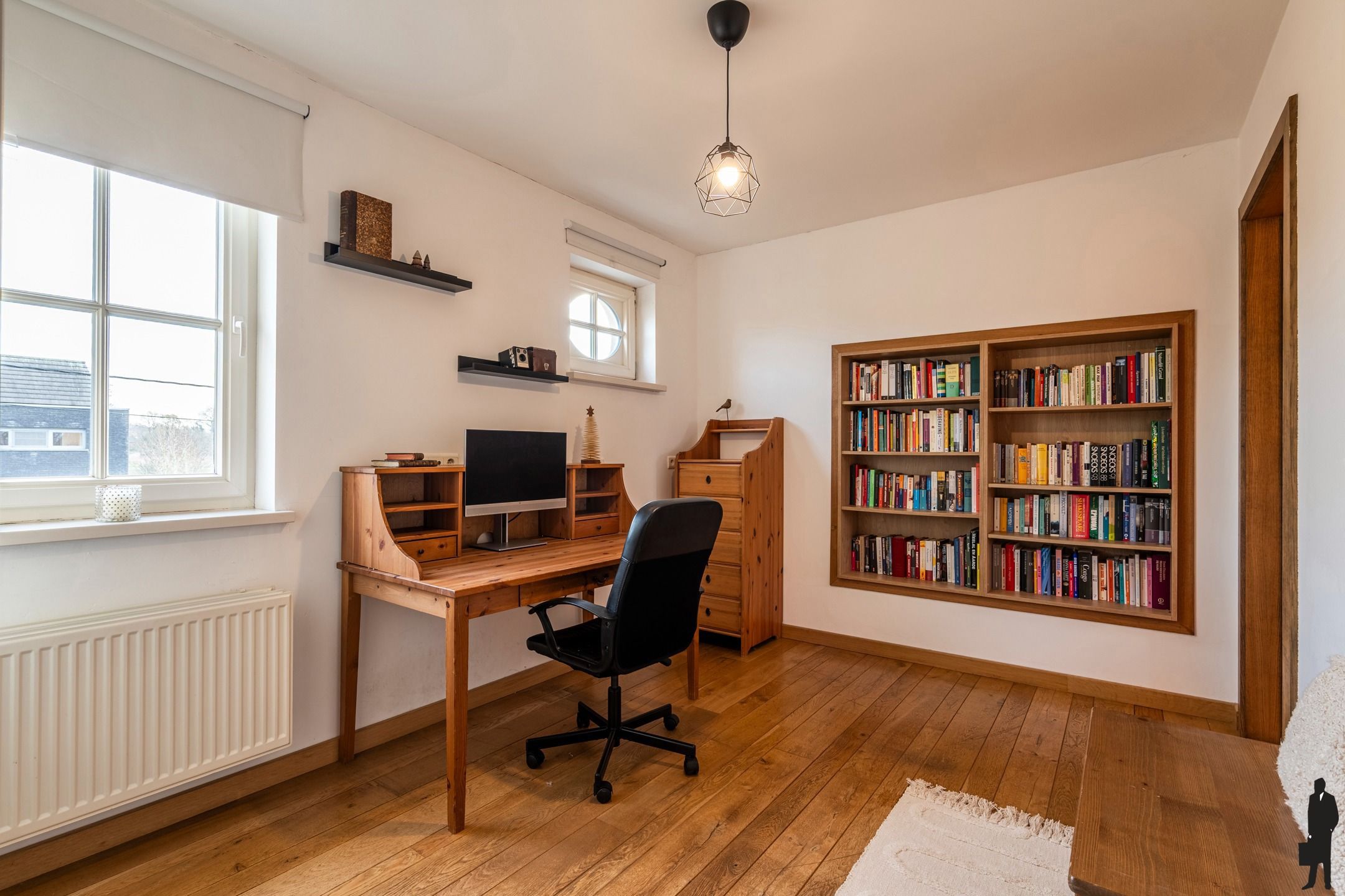 Villa met 4 tot 5 slaapkamers, weiland en paardenstallen (2) foto 18