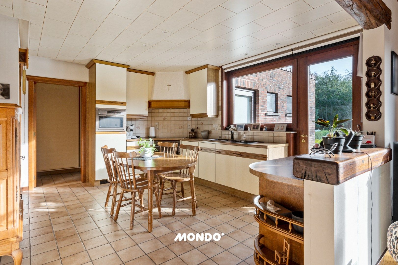 Landelijke woning met 4 slaapkamers en een ruime tuin in een groene omgeving! foto 10