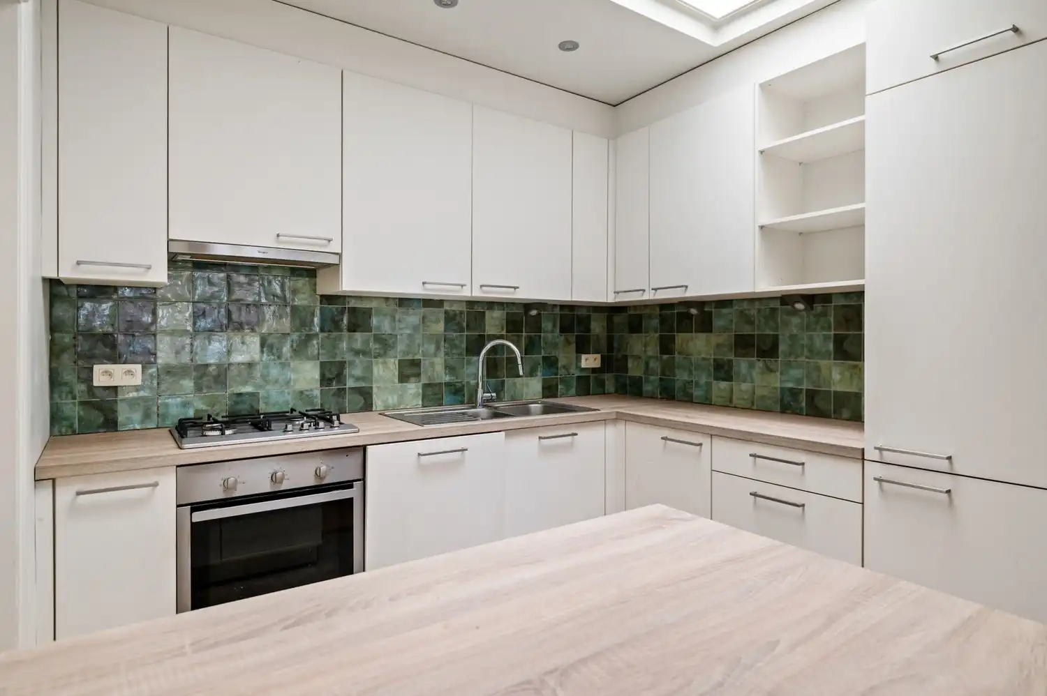 Charmante woning met 2 slaapkamer in het hippe Borgerhout! foto 6