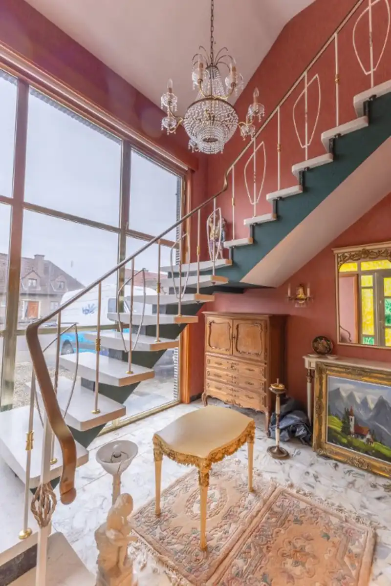 Ruime halfopen bebouwing met grote tuin foto 4