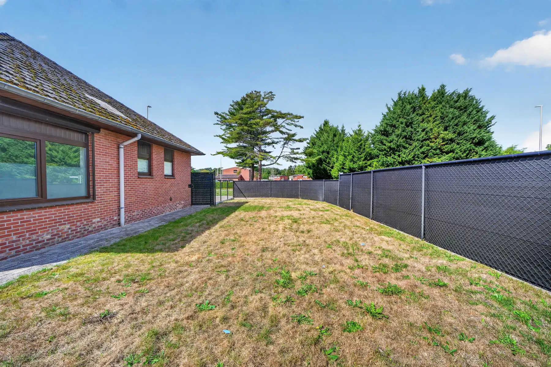 Instapklare, volledig gerenoveerde woning met 3 slaapkamers in een rustige omgeving foto 21