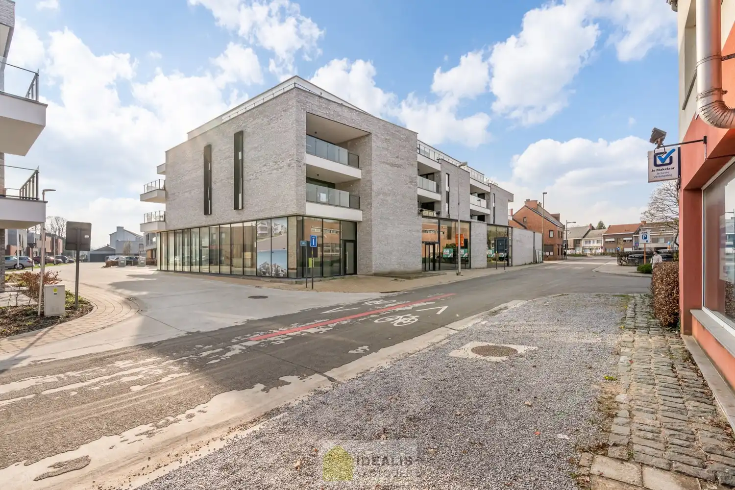 IDEALIS VASTGOED – RECENT EN PERFECT ONDERHOUDEN INSTAPKLAAR APPARTEMENT foto 4