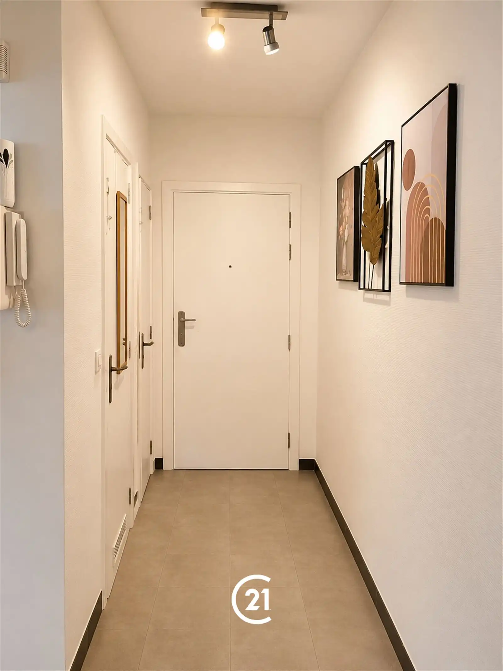 Lichtrijk appartement van 75 m² met balkon en kelder – Topligging in Jette foto 10