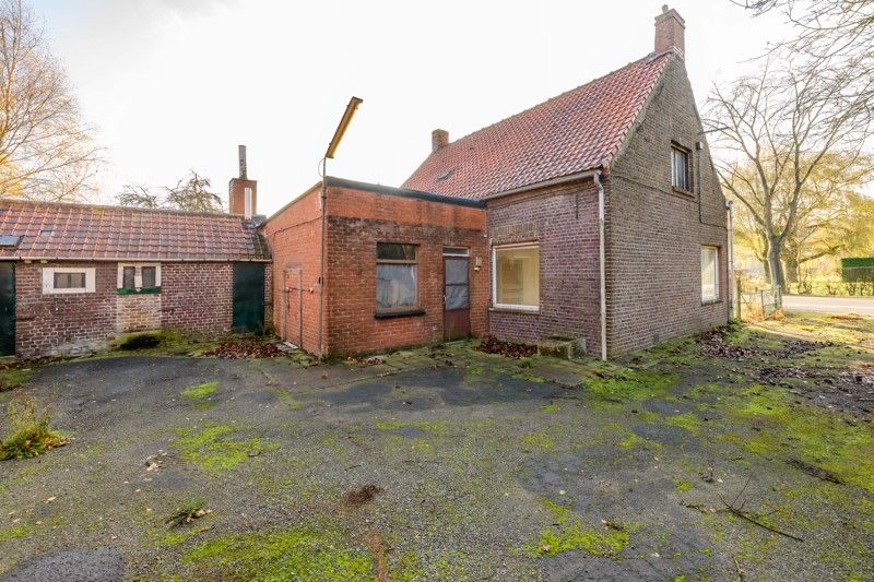 Te herbouwen of te slopen woning op ruim perceel in landelijke omgeving! foto 17