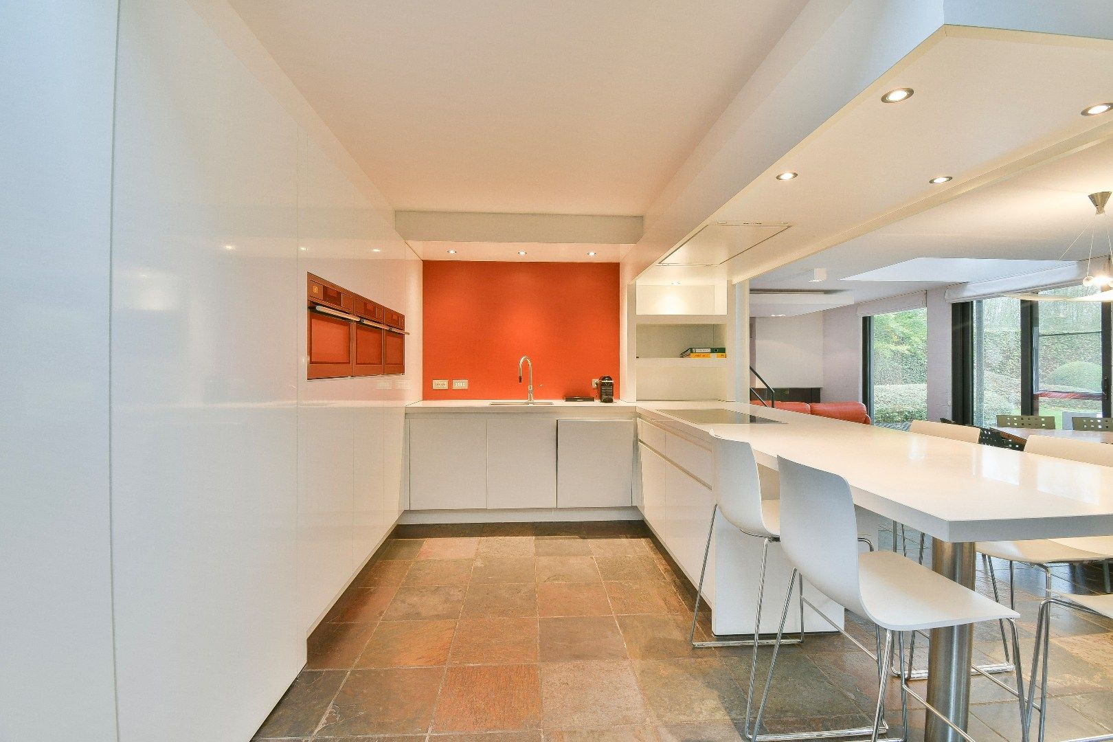 Prachtige Villa met Zwembad in het hartje van Oudenburg Te huur.  foto 7