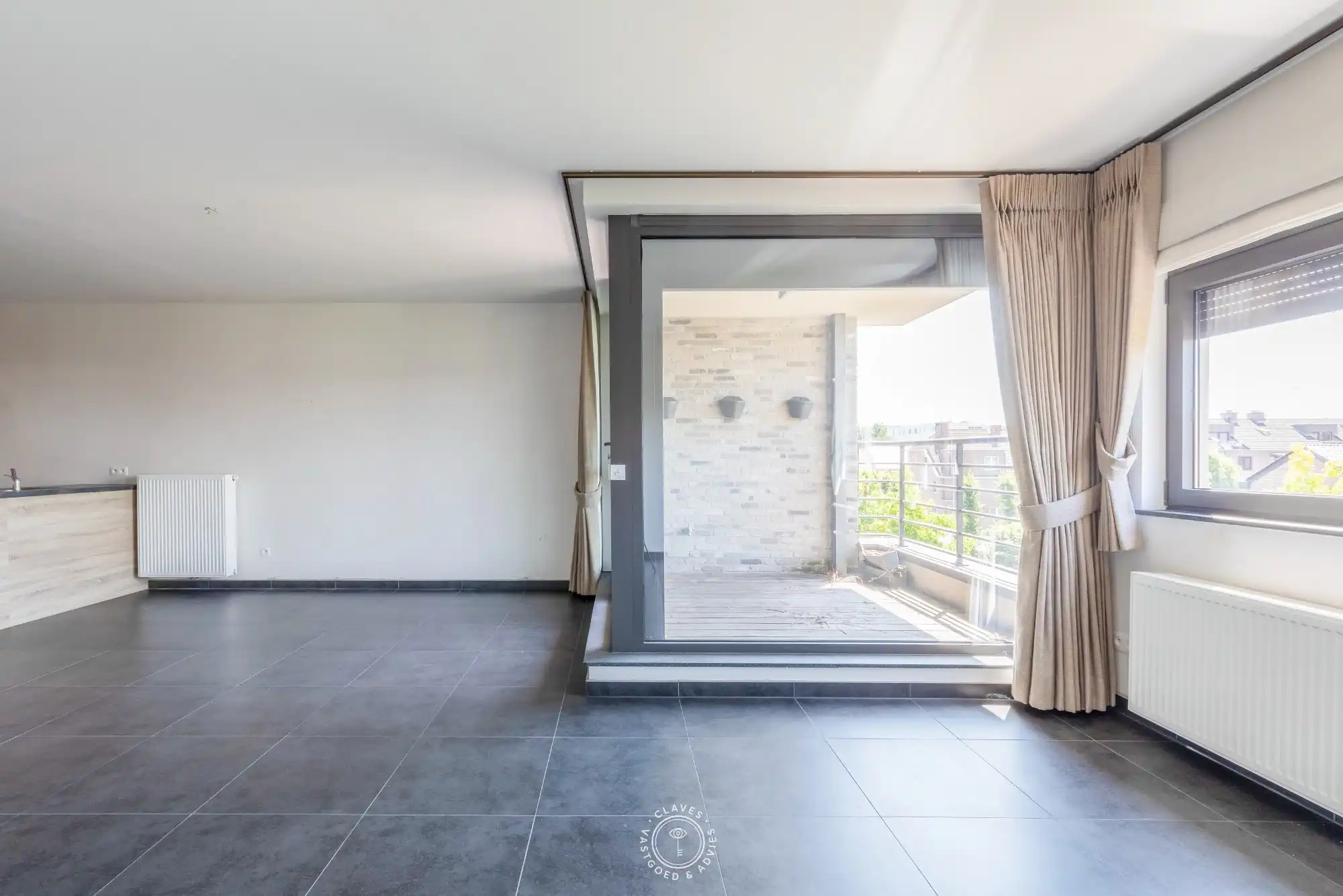 Mooi en recent appartement met staanplaats foto 4