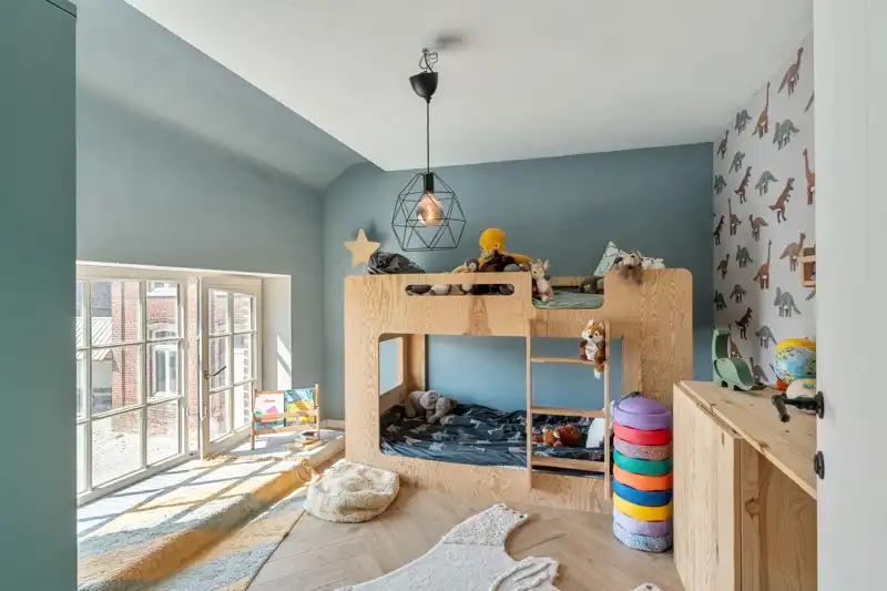 Recente, landelijke woning met 3 slaapkamers, tuin en parking foto 18