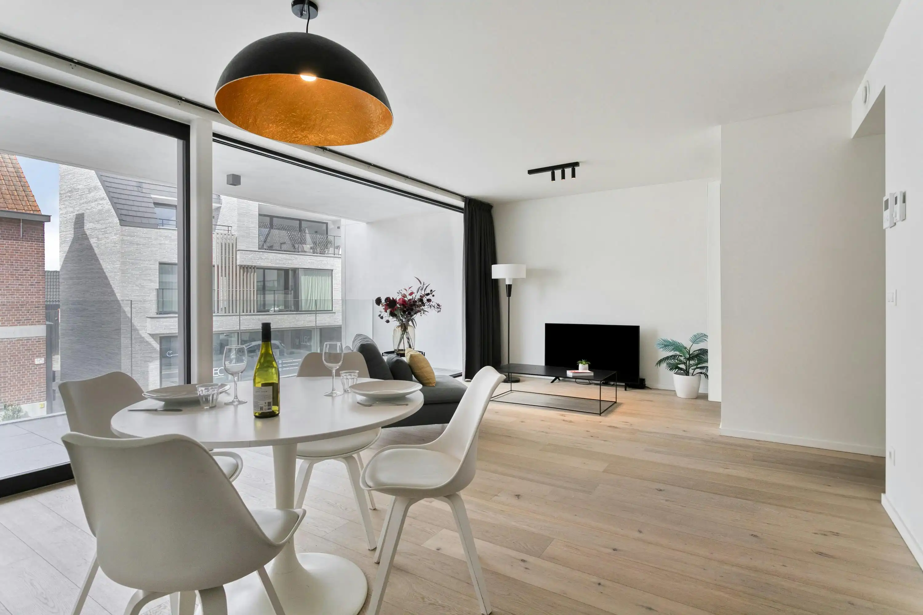 Recent appartement nabij het centrum te koop in Waregem foto 3