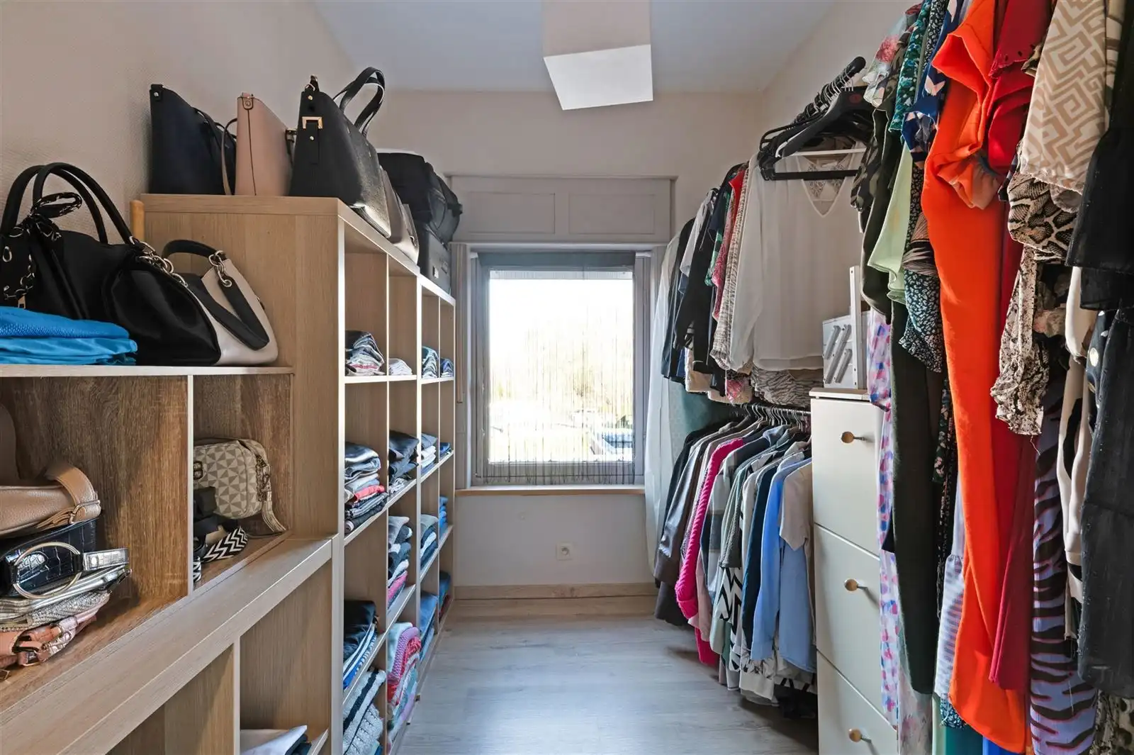 Gezinswoning met garage en tuin op 6are30 foto 13