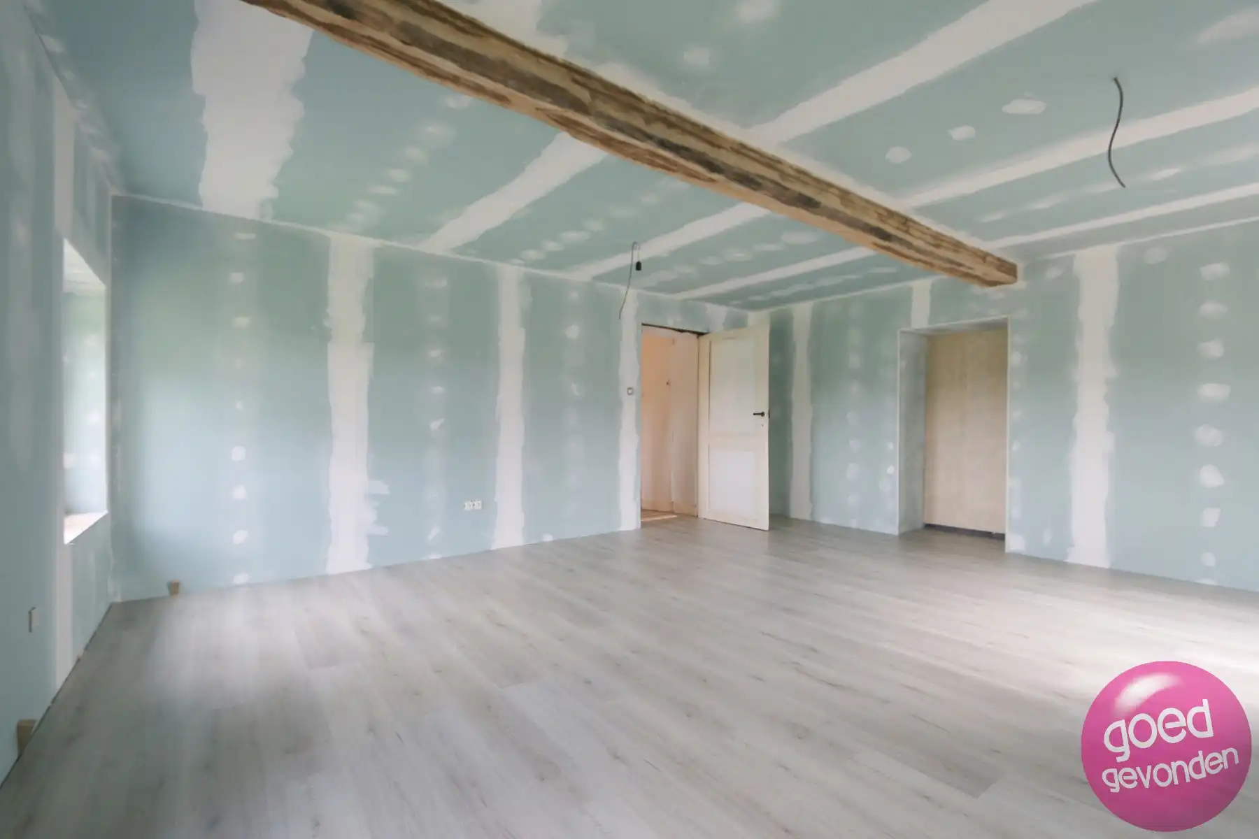 AUTHENTIEKE HOEVE MET WOONST EN GROND - PRACHTIGE LIGGING foto 20