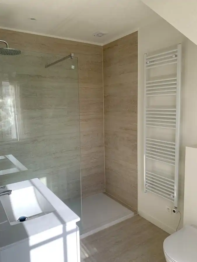 Volledig vernieuwd één slaapkamer appartement te huur in Merksem op de tweede verdieping foto 6