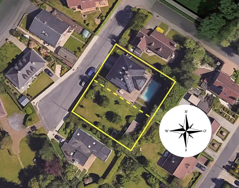 Bouwgrond van 647 m² op residentiële ligging. foto {{pictureIndex}}