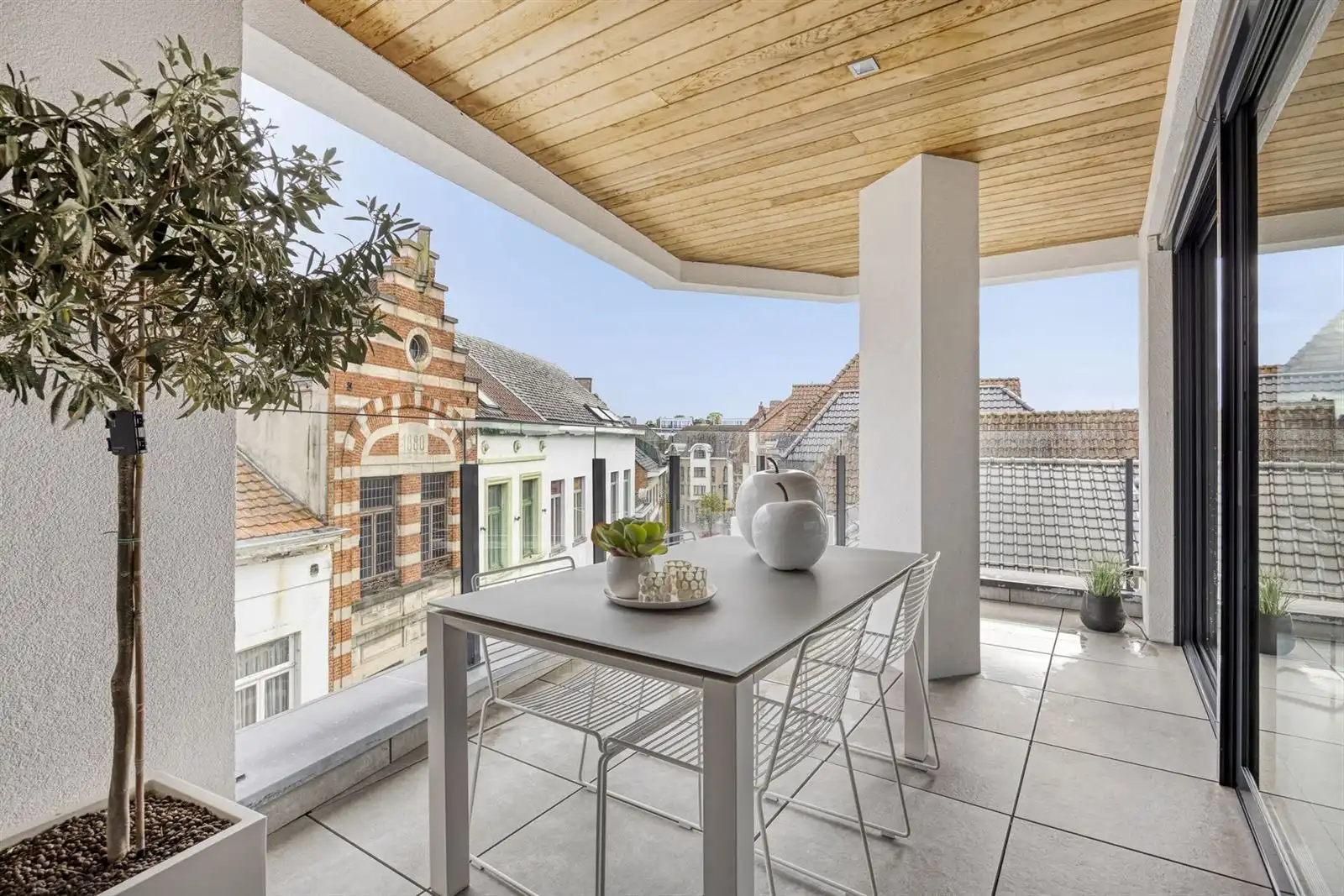 Appartement met 3 slaapkamers en terras  foto 19