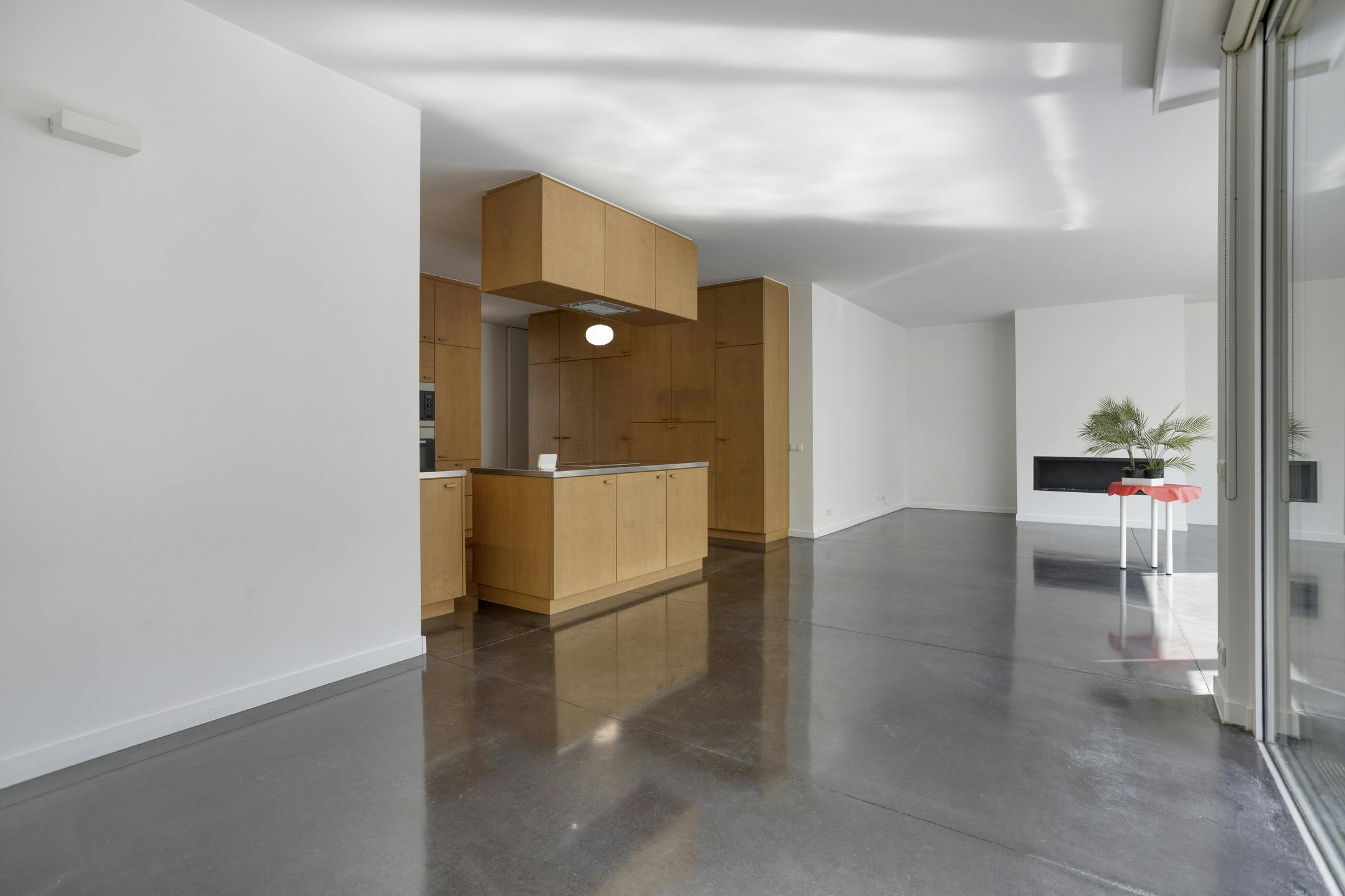 Lichtrijk appartement 'loftstijl' in hartje Brussel foto 4