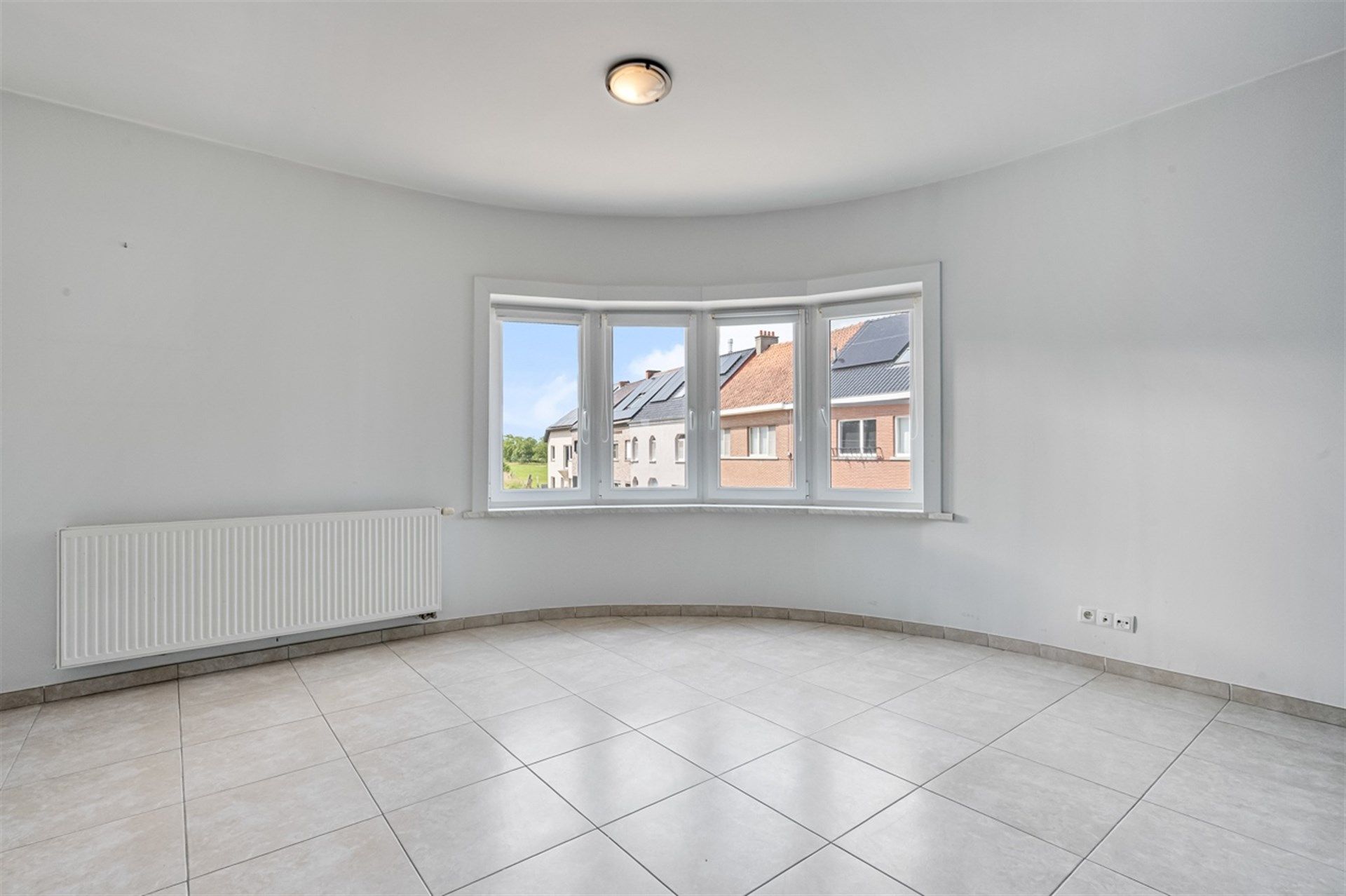 Instapklare woning met drie slaapkamers en koer te Hofstade foto 14
