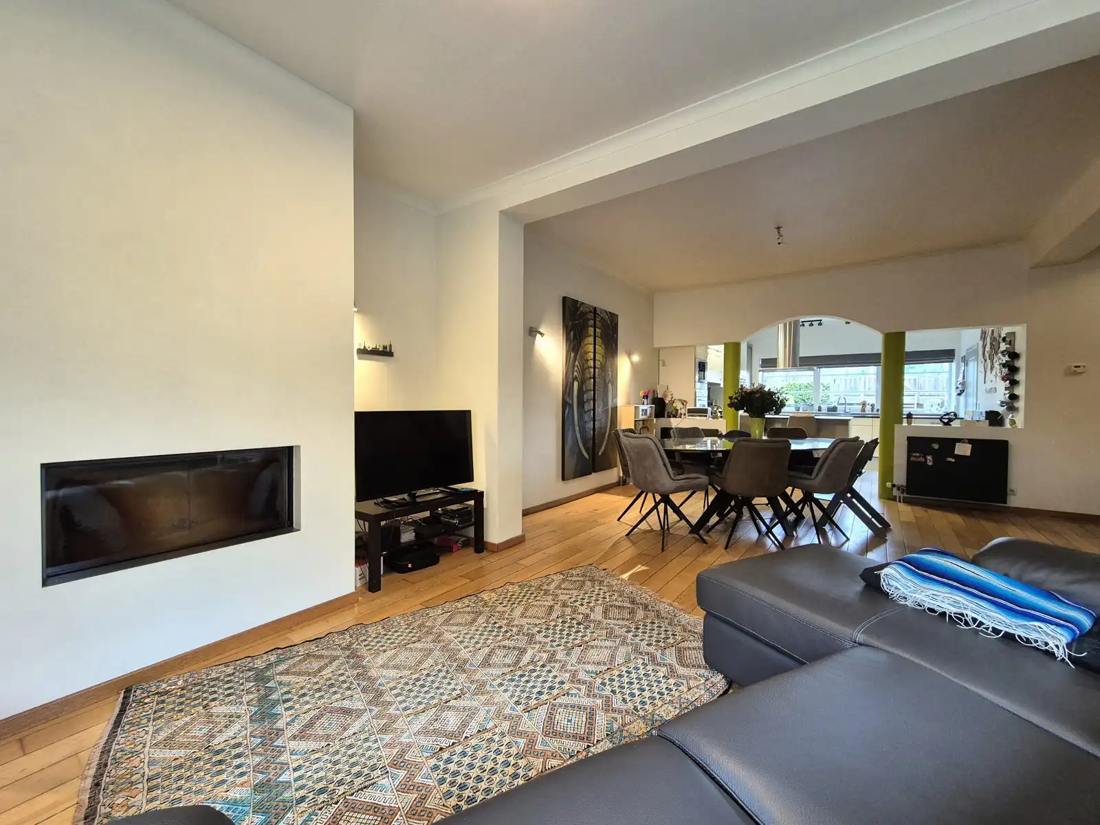 Ruime woning met energetische upgrades op praktische ligging foto 3