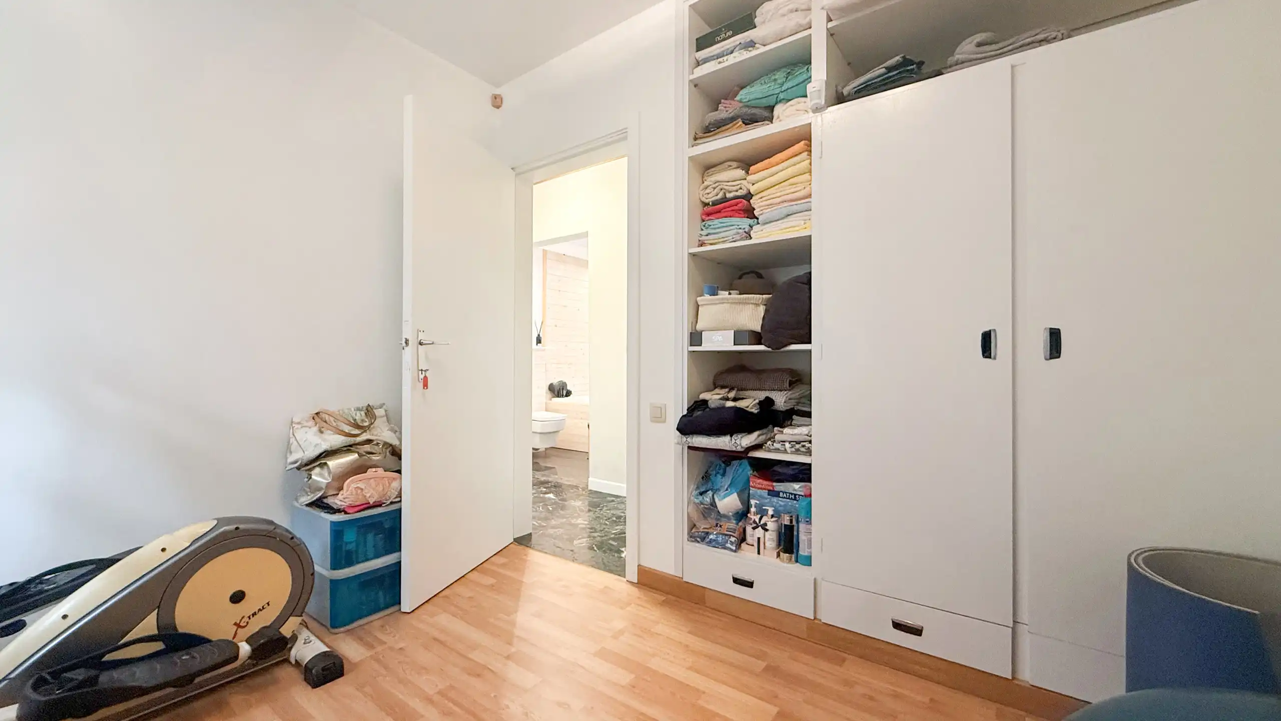 Ruime gezinswoning op 8 are met 5 slaapkamers op toplocatie! foto 27