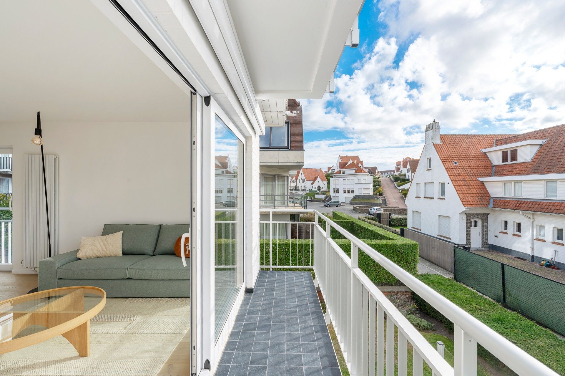 Prachtig afgewerkt appartement in villa residentie aan het strand te Duinbergen foto 4