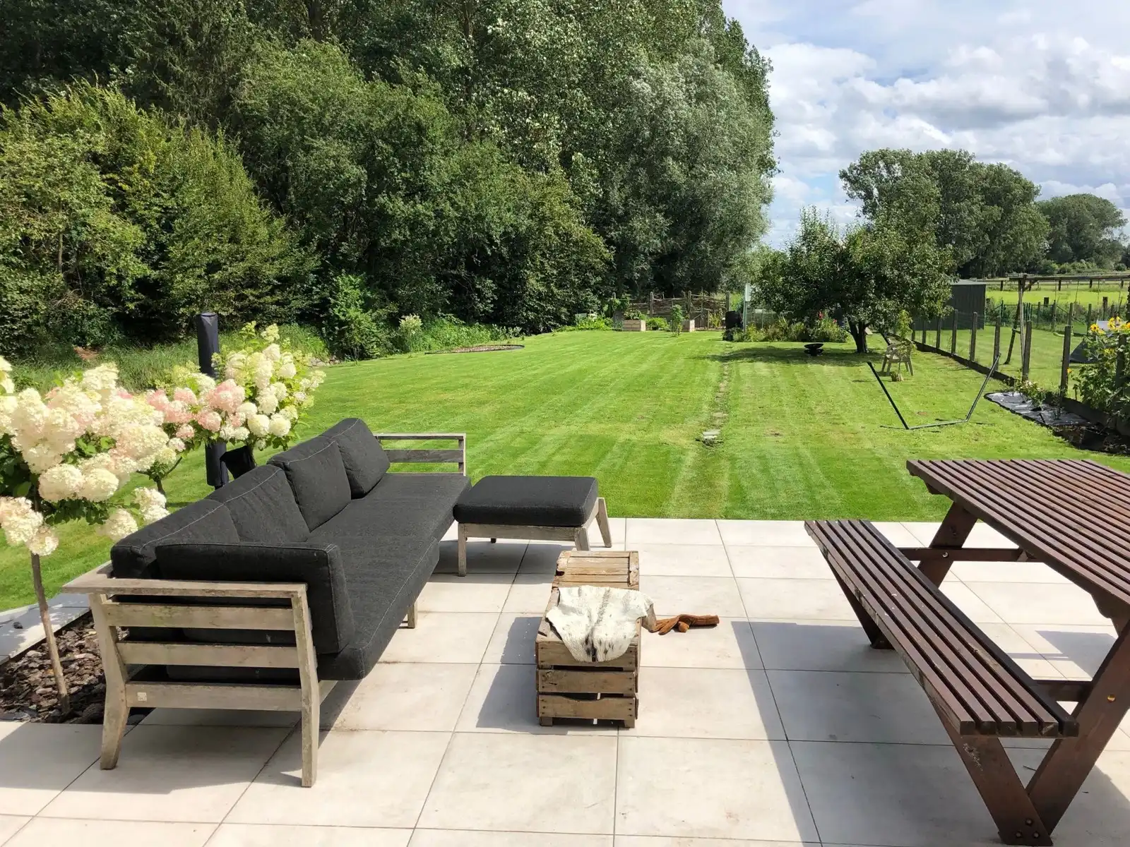 Instapklare halfopen woning met grote tuin op toplocatie in hartje Merchtem! foto 27