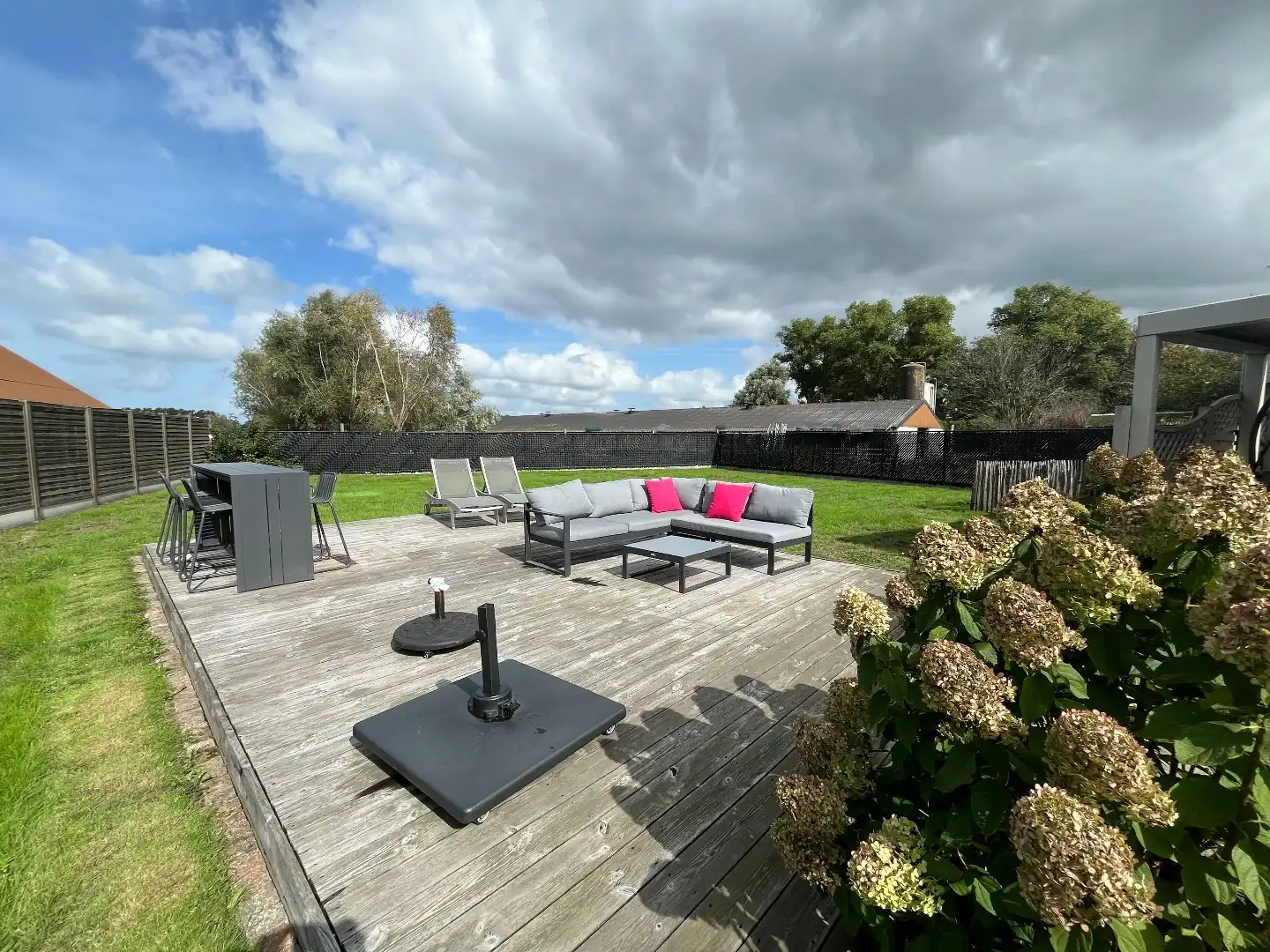 Charmante vrijstaande villa in fermette stijl met heerlijke tuin! foto 13