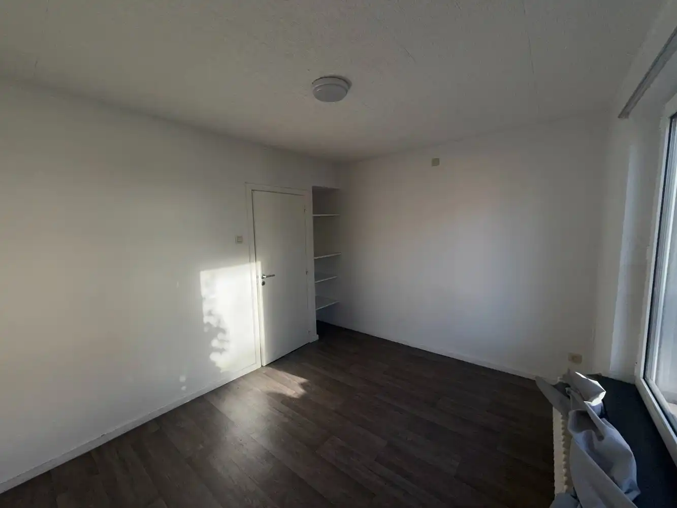 Genk, Nieuwe Kuilenweg 57 - Appartement met 1 slaapkamer, ruim terras, garagebox en autostaanplaats. foto 9