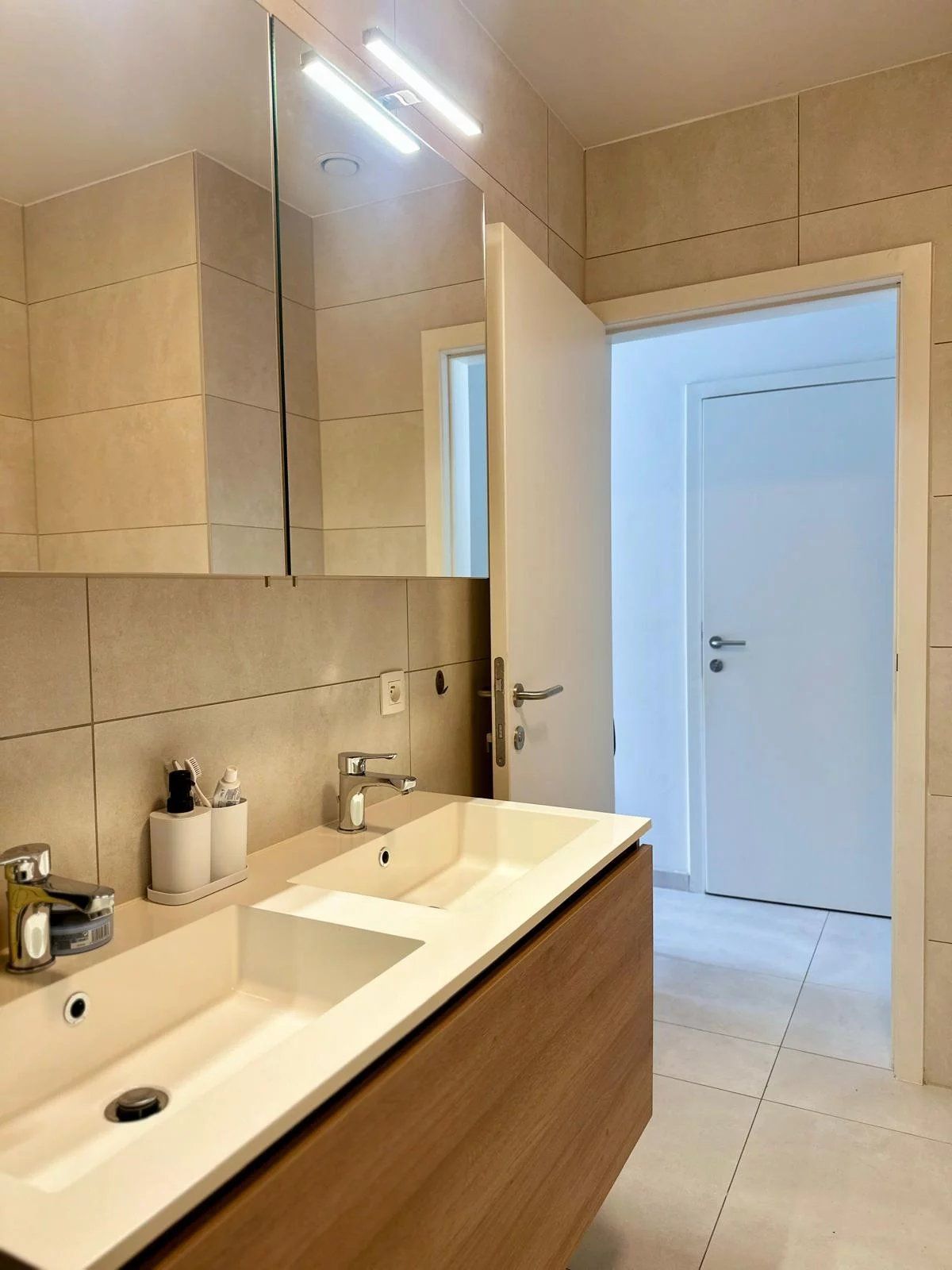 Gelijkvloers appartement met 2 slaapkamers en overdekt terras foto 7