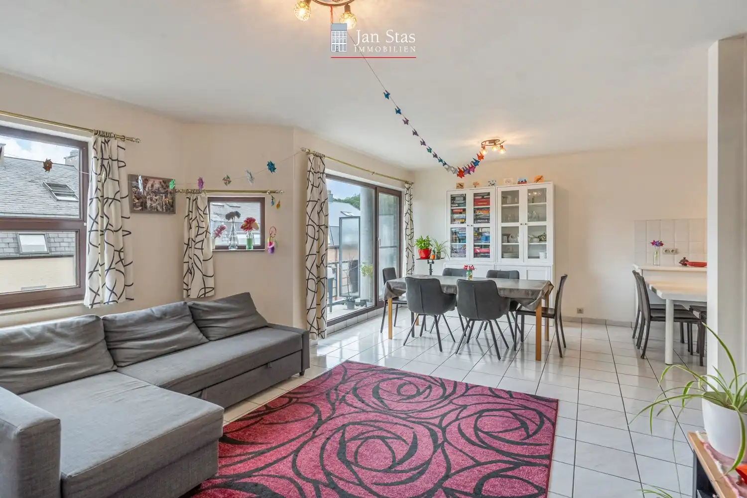 Goed gelegen dakappartement met 2 slaapkamers, een terras en een garagebox te Kessel-Lo! foto 4