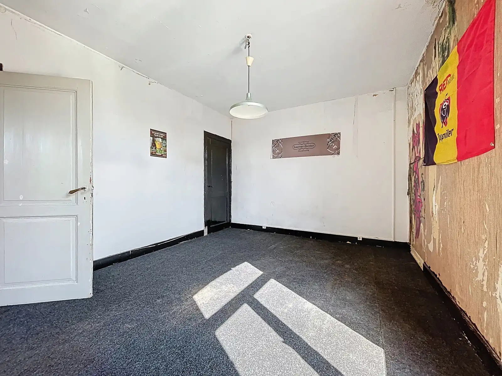 te renoveren huis met 3slps, pol. ruimte en mog. tot handel foto 7