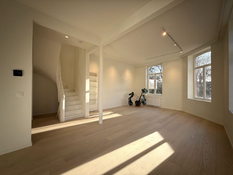 Unieke gerenoveerde triplex appartement met zicht op Coupure foto 4