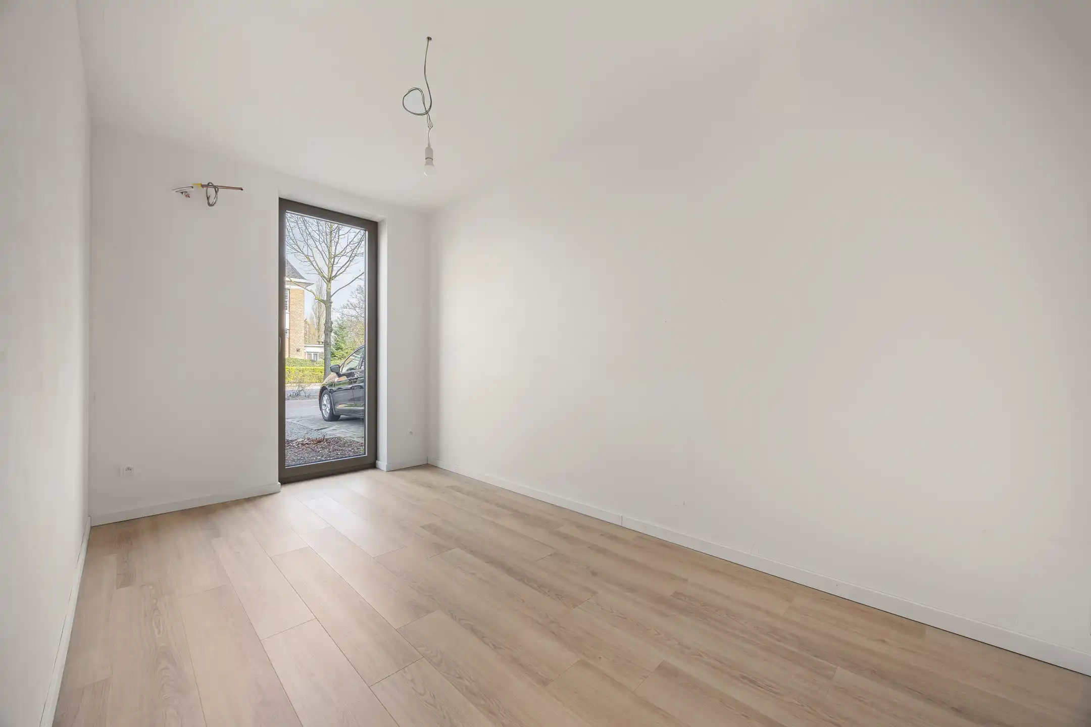 Stijlvol gelijkvloers appartement met tuin foto 10