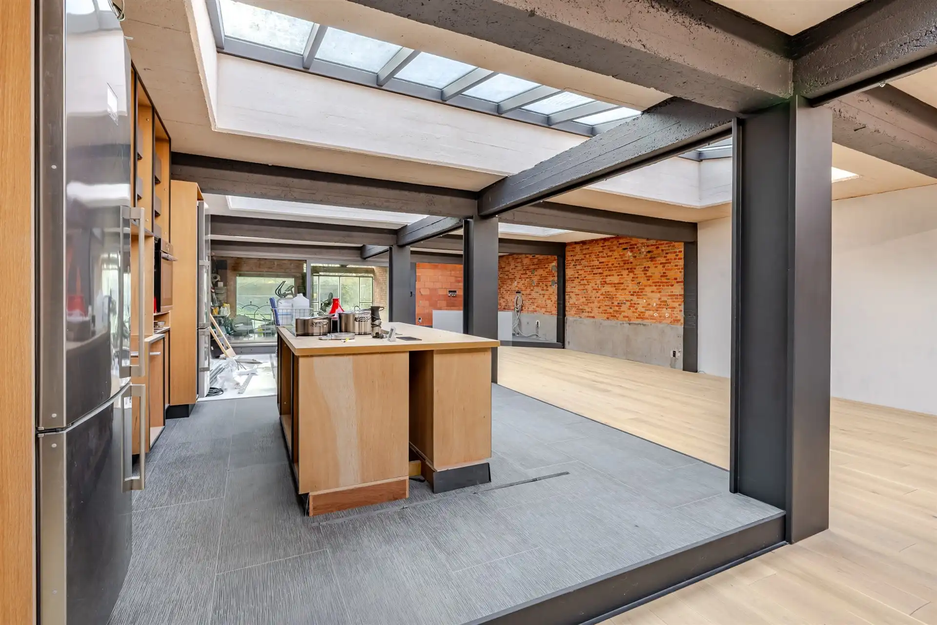 Unieke loft (290m²) met atelier, studio, tuin én magazijn (200m²) foto 4