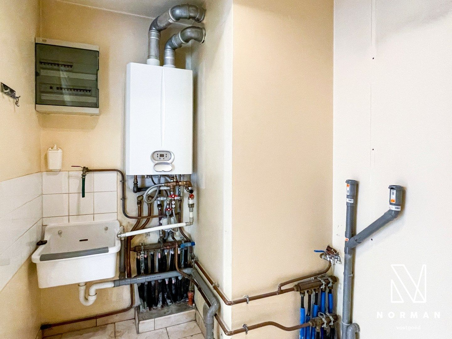 3 slaapkamer appartement met ruime autostaanplaats in het centrum van Kuurne. foto 11