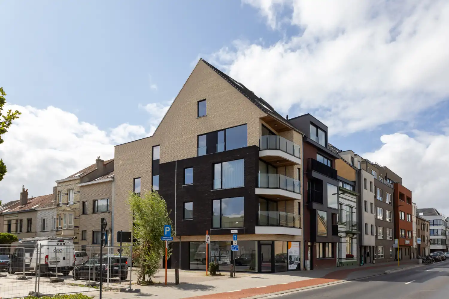 Stijlvol duplex appartement met 2 slaapkamers foto 23