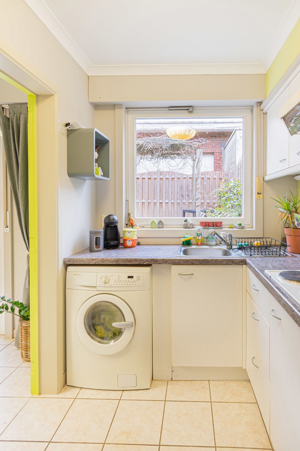 Handelshuis in hartje Willebroek foto 13