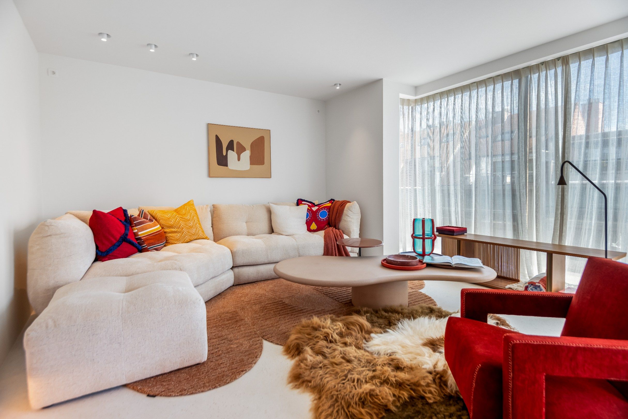 Luxueus nieuwbouwappartement met een uitzonderlijke afwerking gelegen in de Van Bunnenlaan.  foto 2