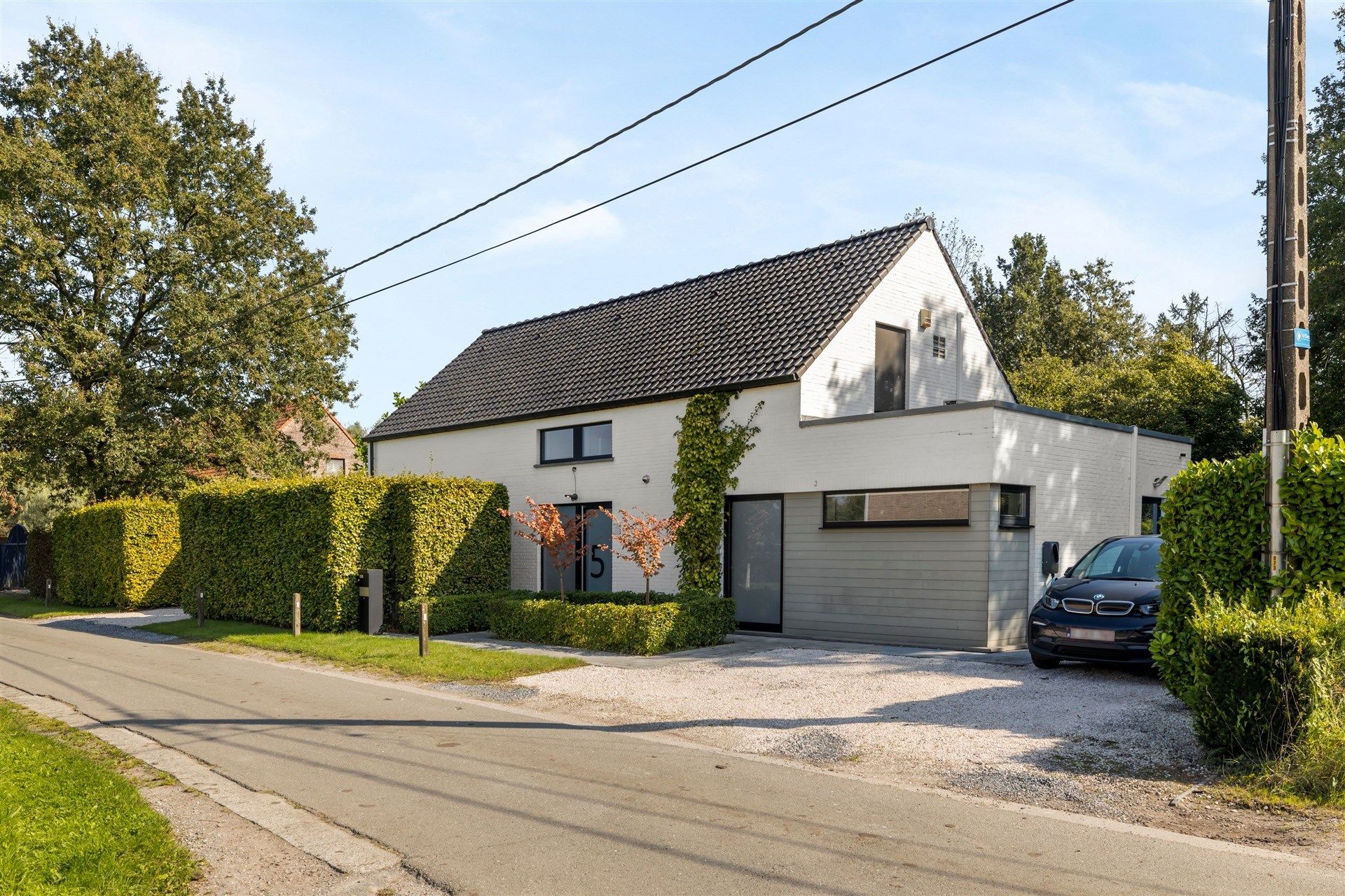 Elegante villa in een prachtige groene omgeving op 3.529m² foto 1