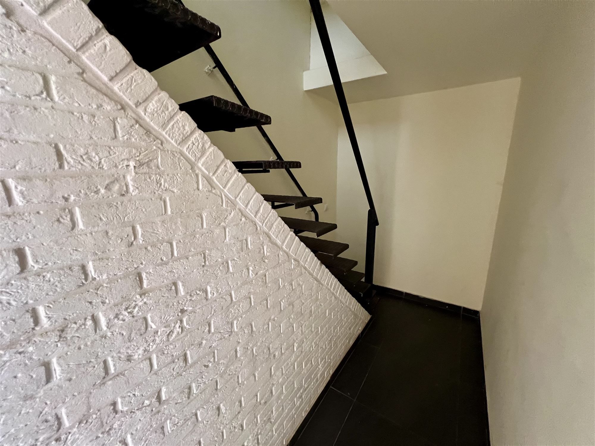 Halve losbouw handelswoning met 4 slaapkamers foto 11
