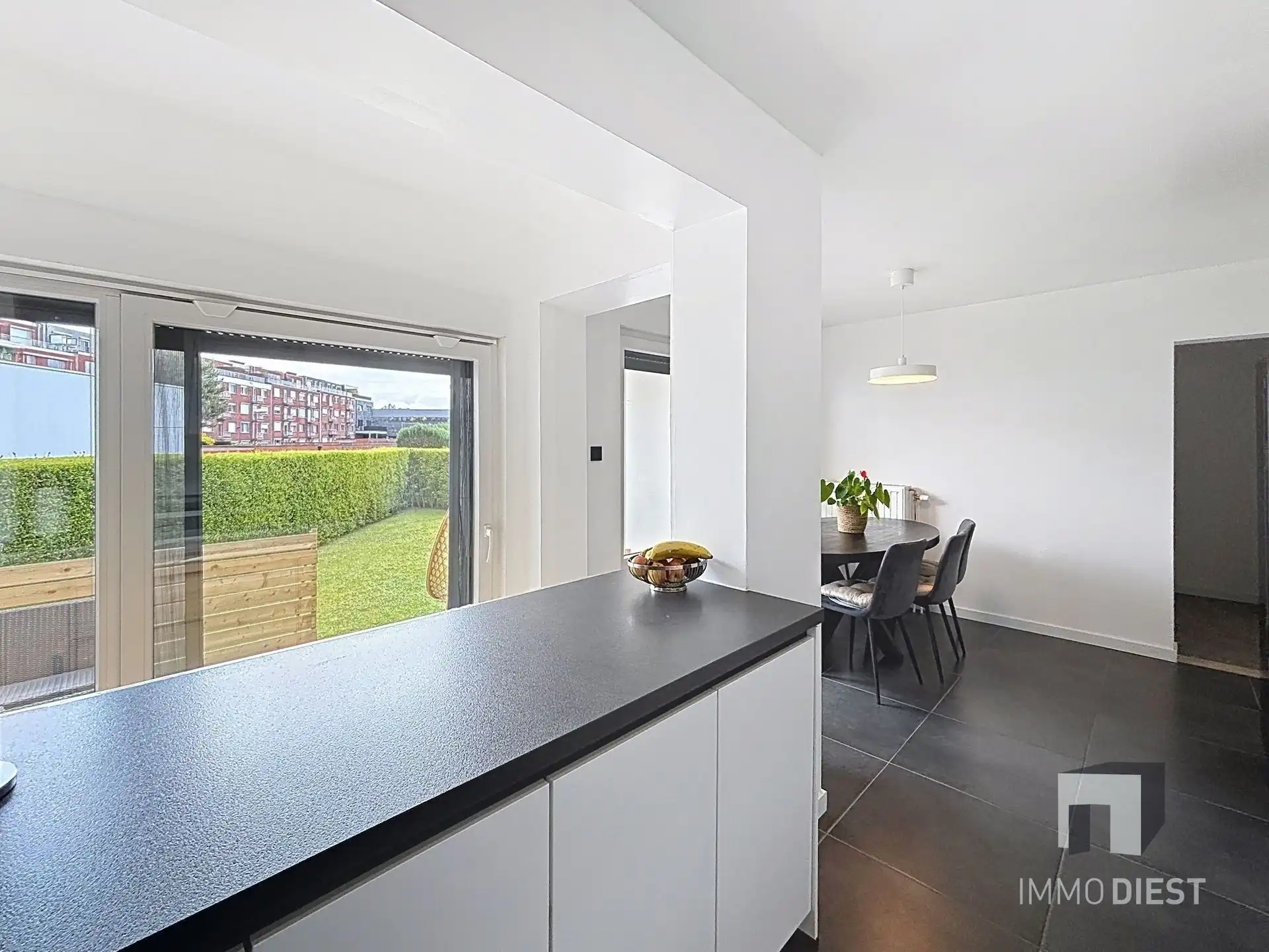 Gerenoveerde gelijkvloers woning centrum Tessenderlo foto 16