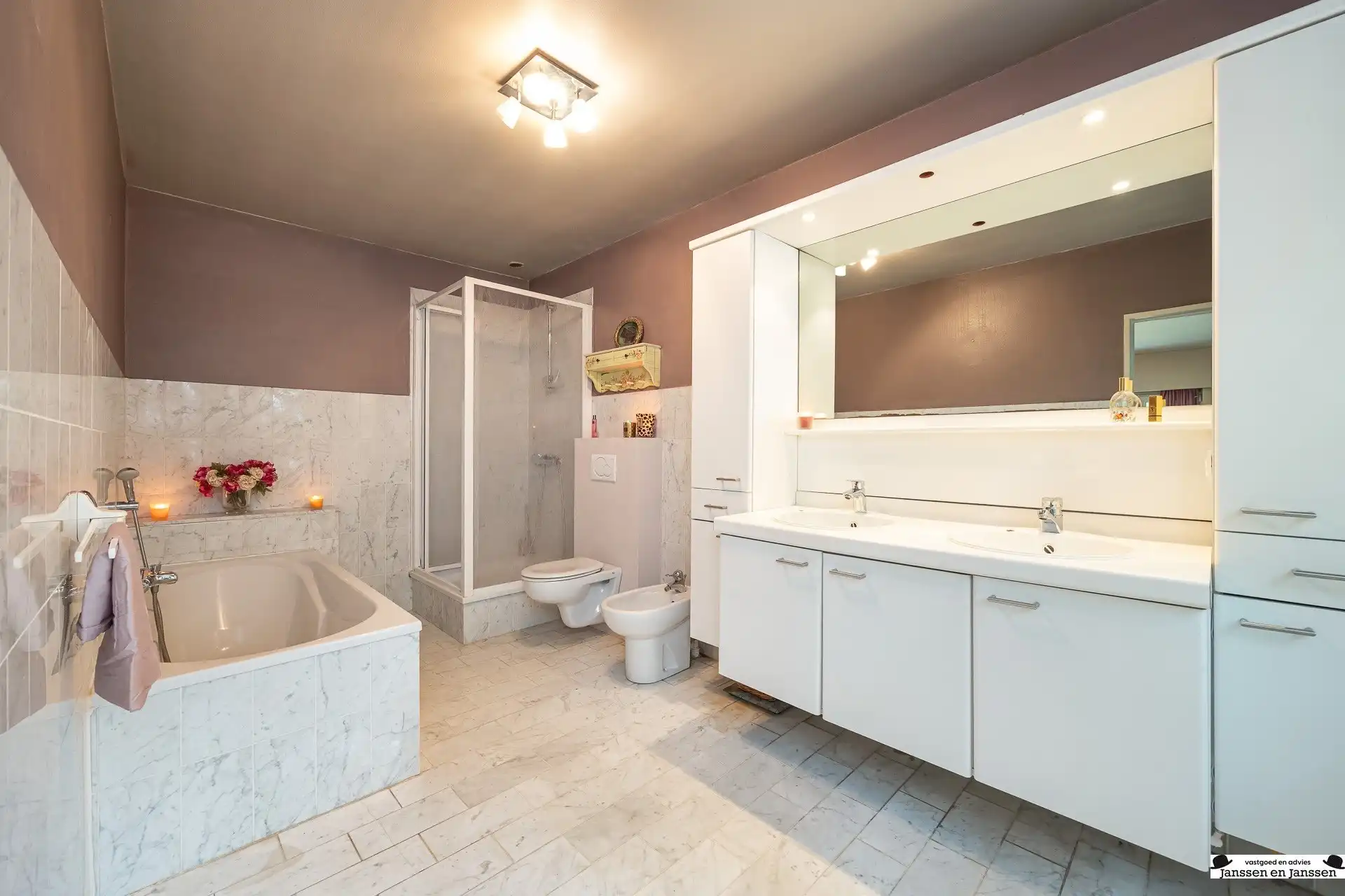 Exclusieve villa op royaal perceel van 3.000 m² grenzend aan uniek natuurdomein foto 19