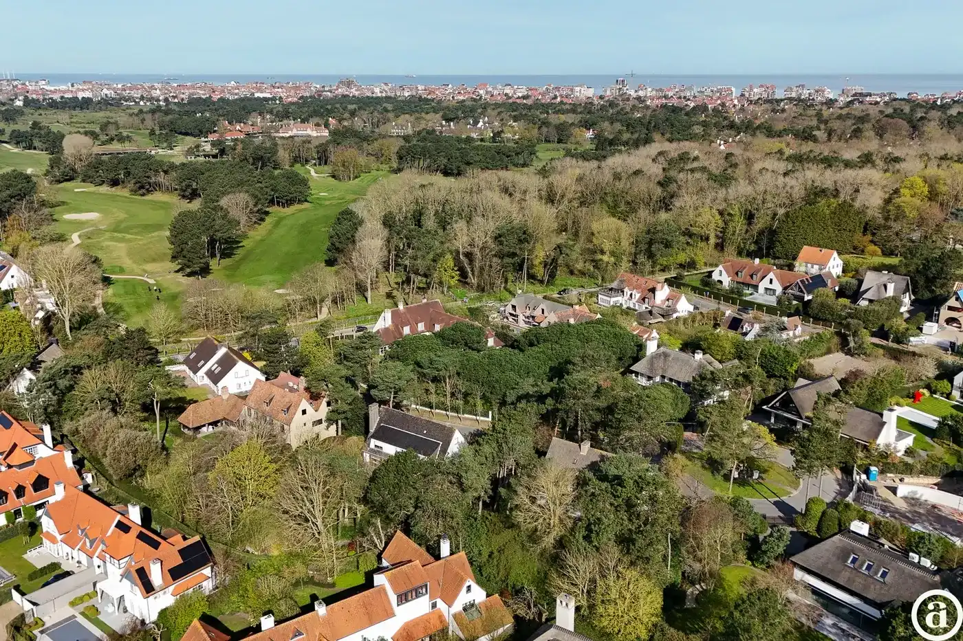 Exclusieve villa in het Zoute, rustig gelegen nabij de Boslaan op 1.704 m2 foto 2