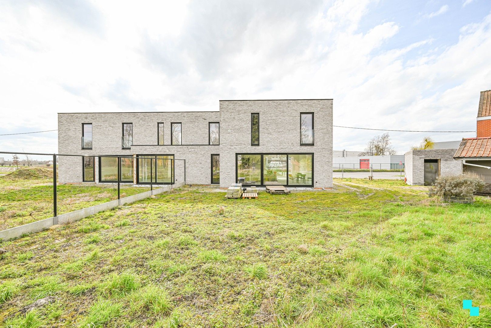 Nieuwbouwwoning met 2 garages te Hulste foto 12