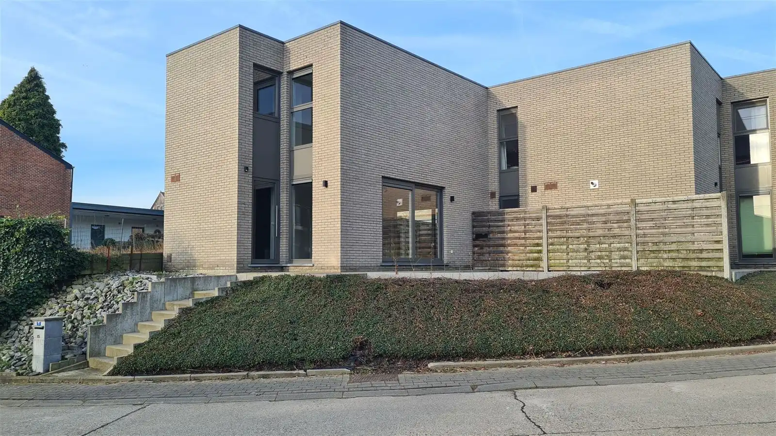 Recente woning in Grote-Spouwen foto {{pictureIndex}}